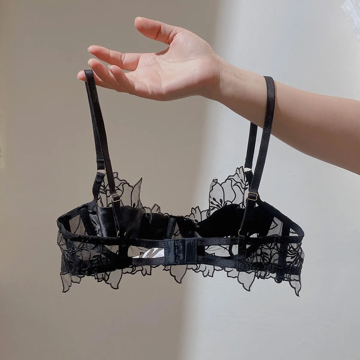 Biustonosz „Koronkowa Fantazja”