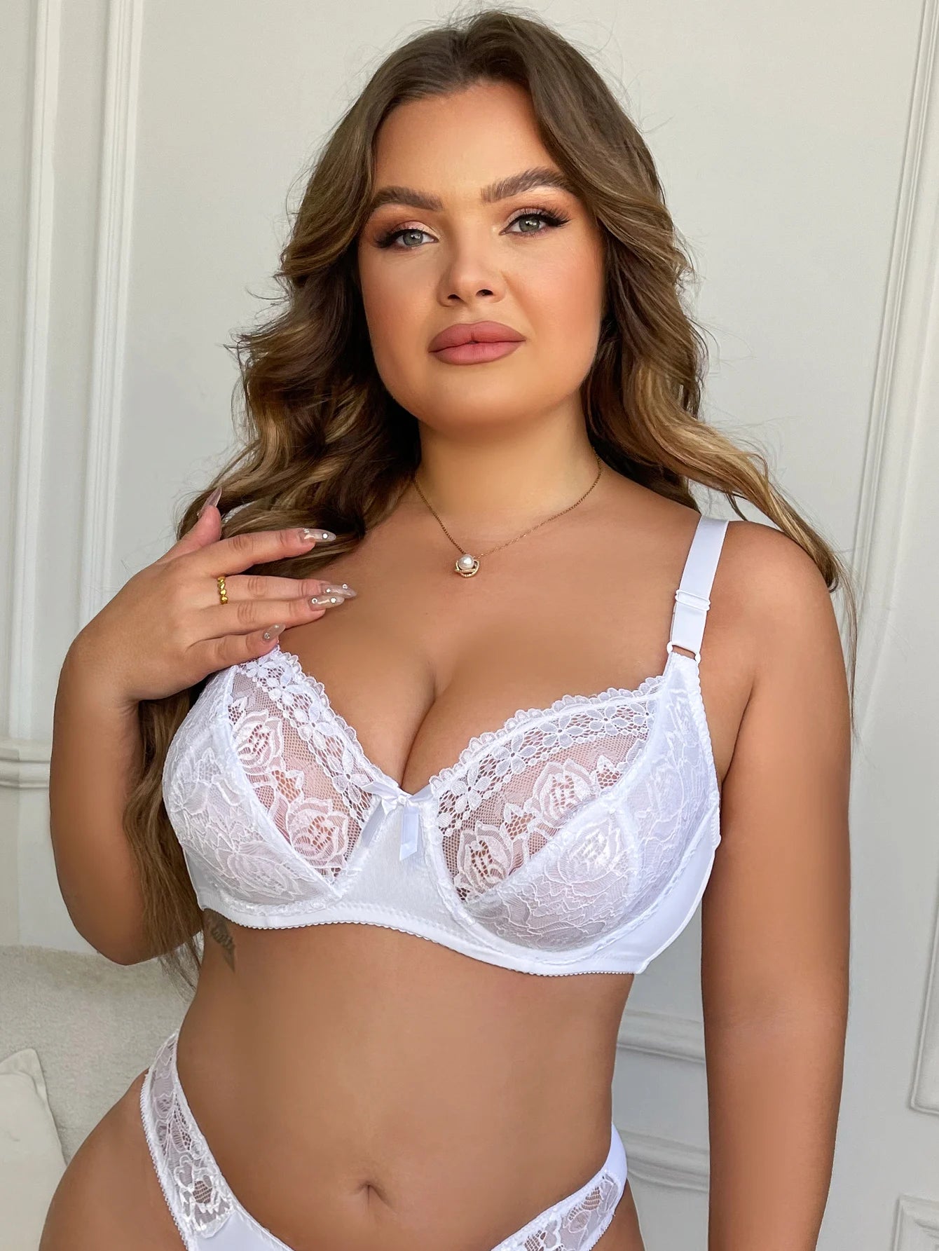 Biustonosz Pełnokryjący „Wsparcie i Koronka”